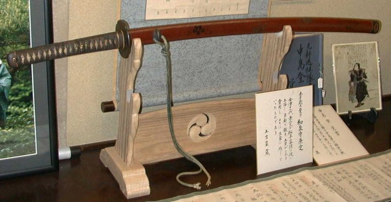 【新撰組土方歳三の愛刀】和泉守兼定(いずみのかみかねさだ)【刀剣乱舞でも人気】 新選組データベース